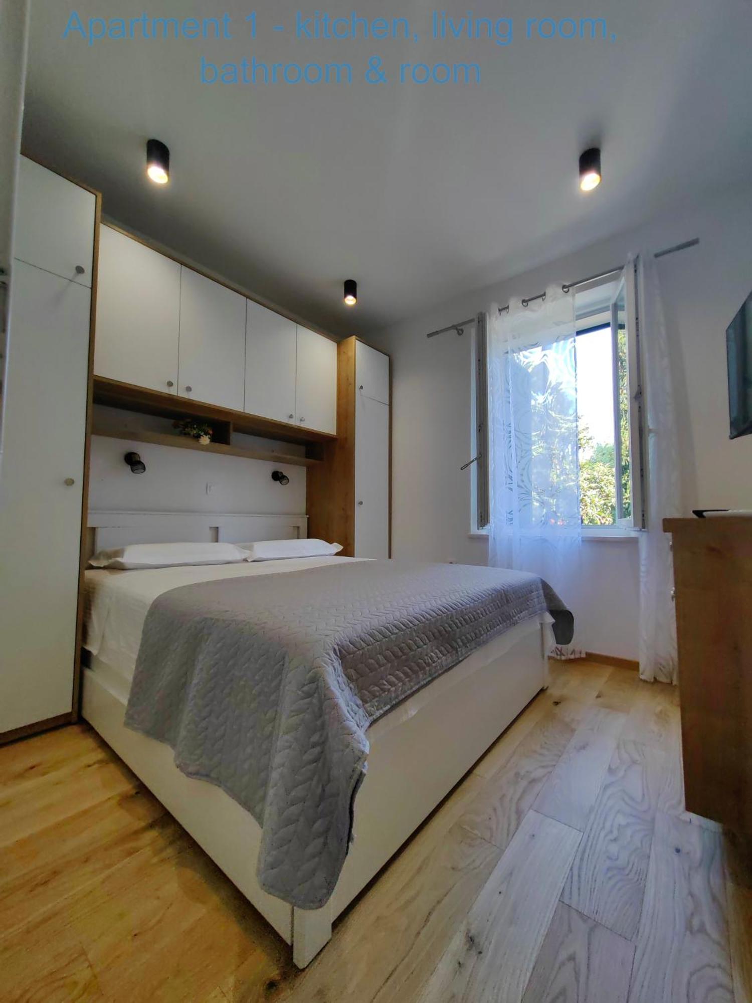 Relax And Enjoy Apartments 스플리트 외부 사진